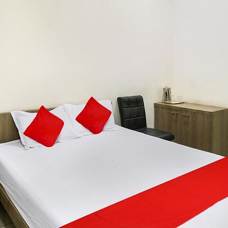 Oyo Flagship Pawan Park Hotel Vellore Exterior photo